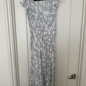 Buddy Love, Chic Ruffled Wrap Dress in Gray and White